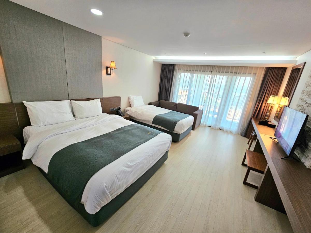 Hotel Thesoom Forest Yongin Bagian luar foto
