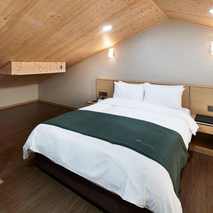 Hotel Thesoom Forest Yongin Bagian luar foto