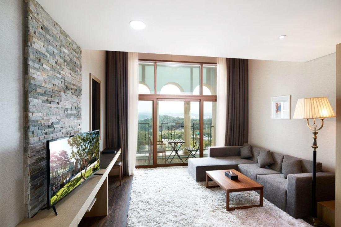 Hotel Thesoom Forest Yongin Bagian luar foto