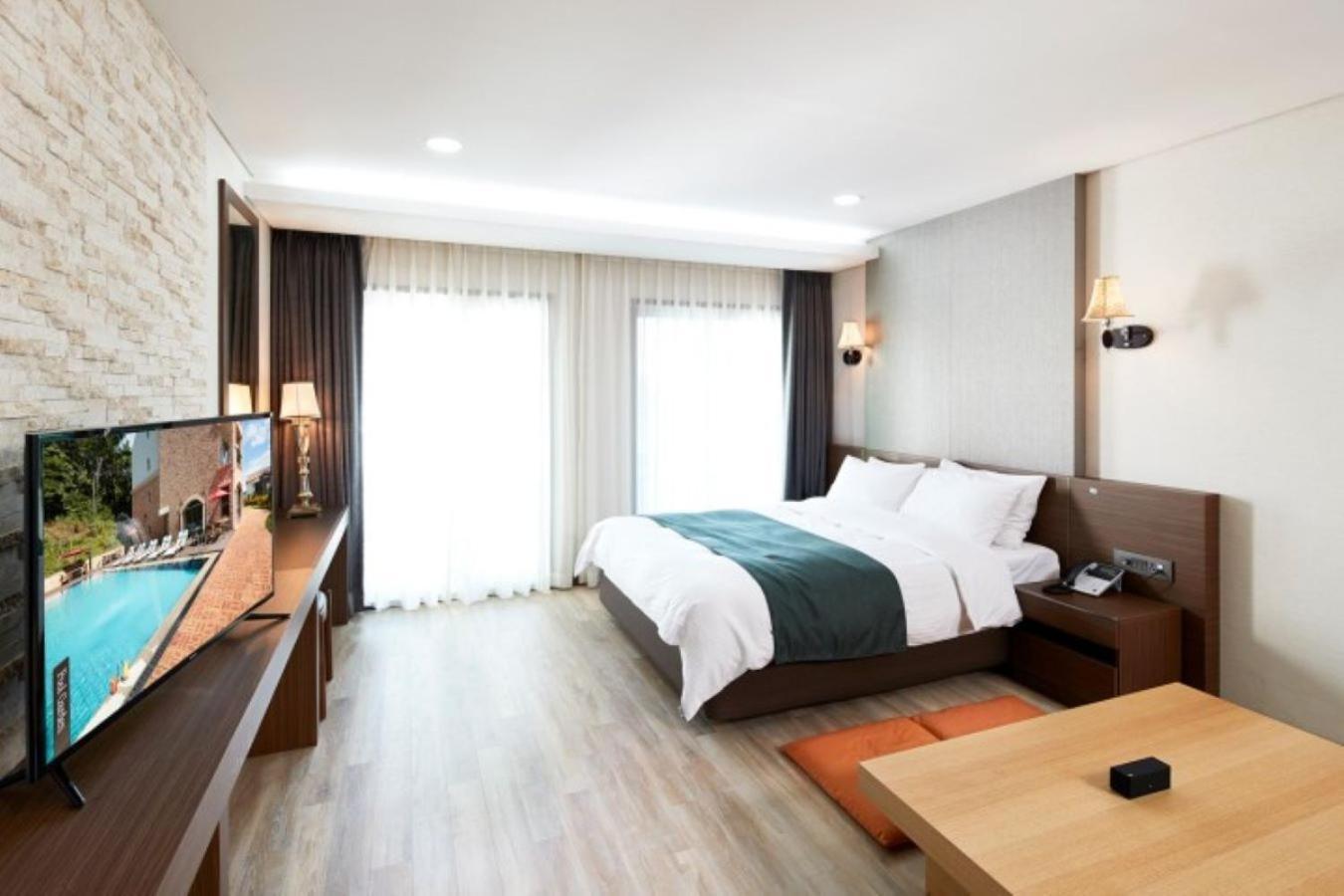 Hotel Thesoom Forest Yongin Bagian luar foto