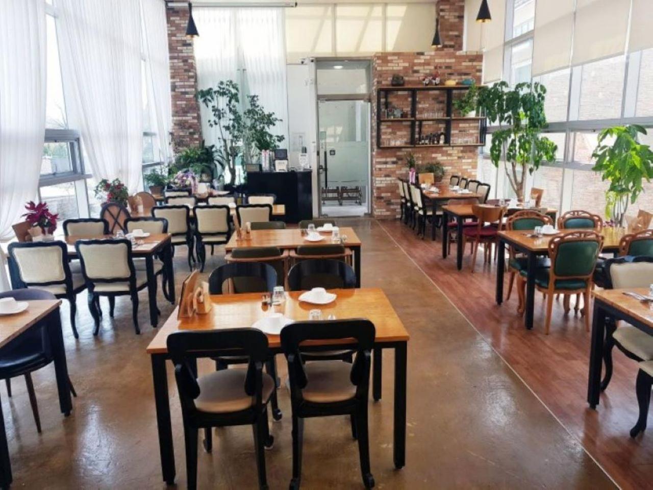 Hotel Thesoom Forest Yongin Bagian luar foto
