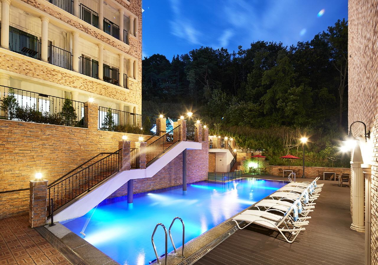 Hotel Thesoom Forest Yongin Bagian luar foto