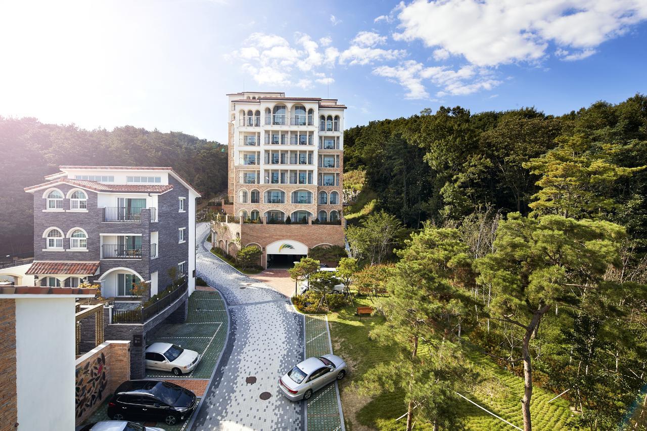 Hotel Thesoom Forest Yongin Bagian luar foto