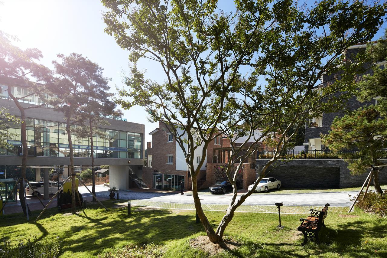 Hotel Thesoom Forest Yongin Bagian luar foto